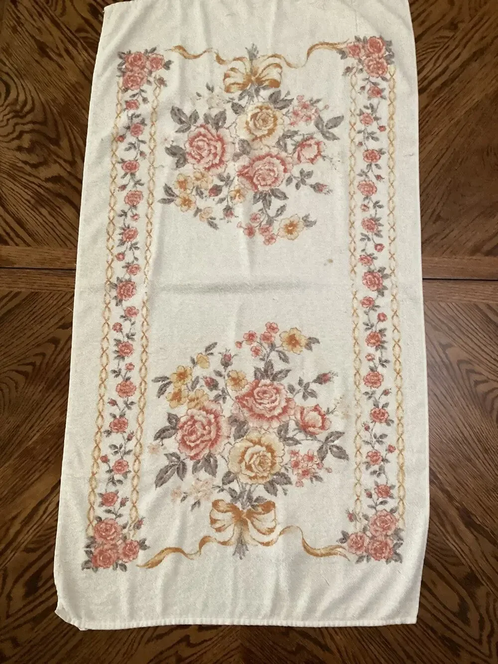 Vntg Cannon Floral & Gold Bow Bath Towel